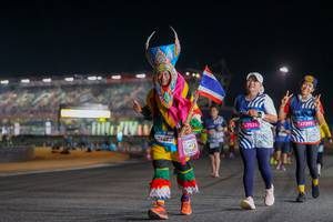 BIB: 0794, 47525, 967
                            <button type="button" onclick="openModal(22812524)" class="btn btn-primary btn-sm float-right btn-popup" data-toggle="modal" data-target=".modal-high-quality">
                        <i class="fas fa-shopping-cart"></i> Add to Cart
                    </button>
                                            <button type="button" onclick="isThisMe(22812524, true)" class="btn btn-success btn-sm float-right btn-popup btn-isme hidden" data-toggle="tooltip" data-placement="bottom" title="นี่คือรูปของคุณใช่ไหม คลิกที่นี่เพื่อเอาเข้าอัลบั้ม">
                        <i class="fas fa-plus"></i> Add to album
                    </button>
                    <button type="button" onclick="isThisMe(22812524, false)" class="btn btn-warning btn-sm float-right btn-popup btn-isnotme hidden">
                        <i class="fas fa-ban"></i> Remove from album
                    </button>